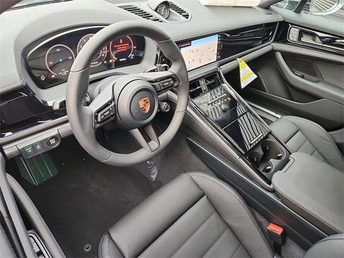 New 2026 Porsche Panamera 4 image 4