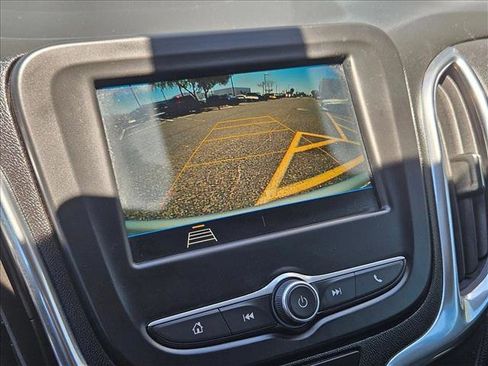Used 2019 Chevrolet Equinox LT FWD image 17