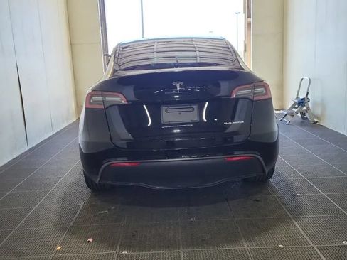 Used 2023 Tesla Model Y Long Range AWD/4WD image 5