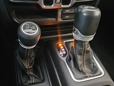 Used 2021 Jeep Wrangler Unlimited Sahara AWD/4WD image 21