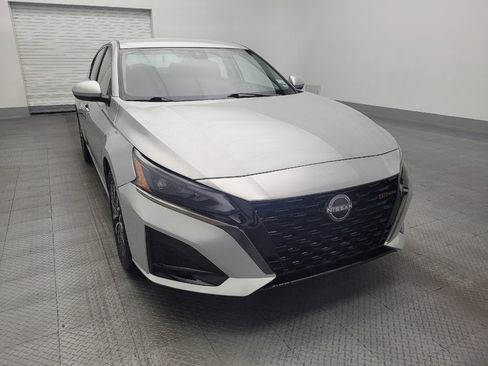 Used 2023 Nissan Altima 2.5 SV image 14