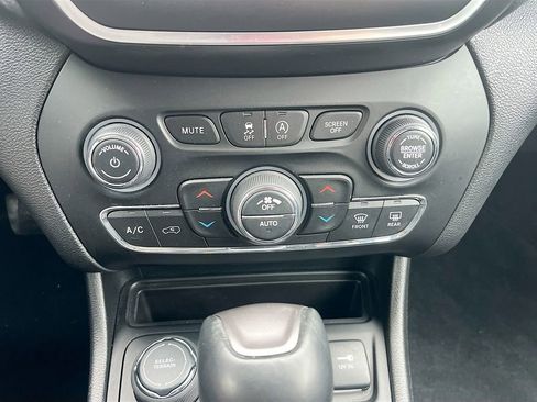 Used 2022 Jeep Cherokee Latitude Lux AWD/4WD image 15