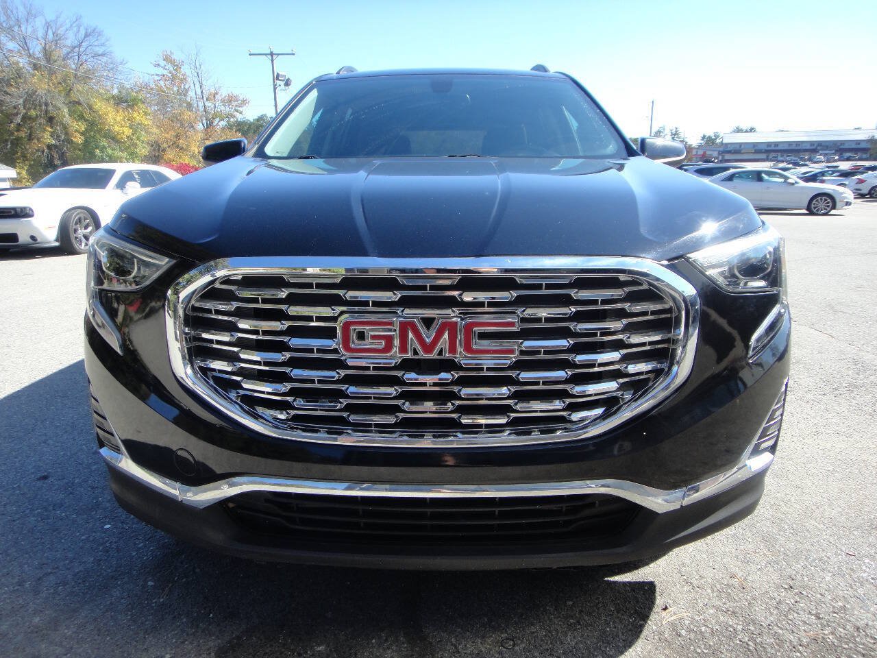 Used 2018 GMC Terrain SLE w/ Driver Convenience Package AWD/4WD image 2