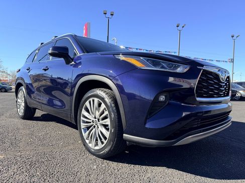 Used 2022 Toyota Highlander Platinum image 49