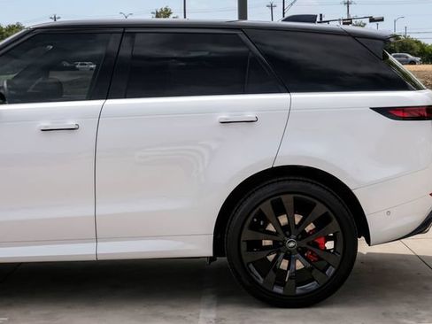 Used 2024 Land Rover Range Rover Sport Dynamic SE AWD/4WD image 16