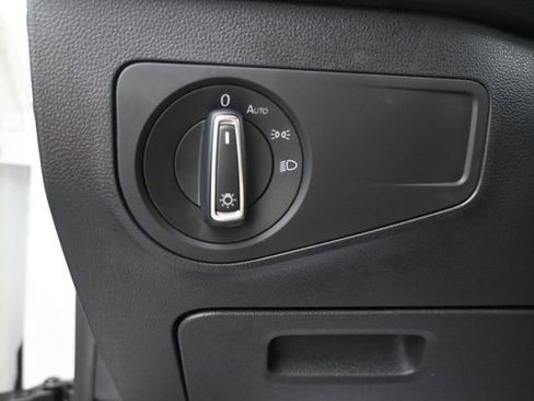 Used 2023 Volkswagen Tiguan SE FWD image 24