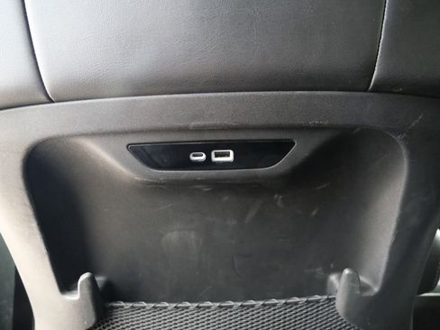 Used 2025 Chrysler Pacifica Select FWD image 27