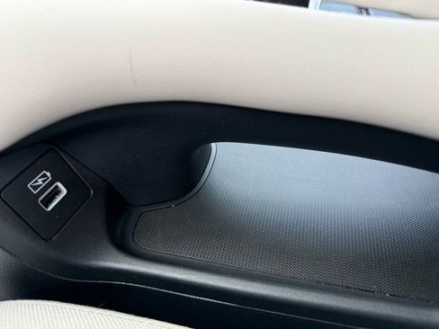 Used 2023 Honda HR-V LX image 7