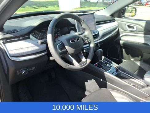 Used 2024 Jeep Compass Latitude AWD/4WD image 7