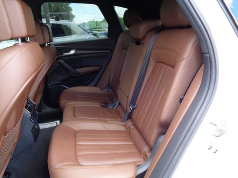 Used 2019 Audi Q5 2.0T Premium Plus w/ Premium Plus Package AWD/4WD image 16