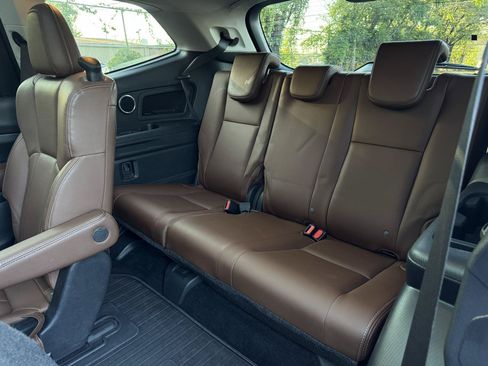 Used 2019 Subaru Ascent Touring AWD/4WD image 18