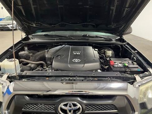 Used 2013 Toyota Tacoma PreRunner w/ TRD Off-Road Pkg RWD image 9