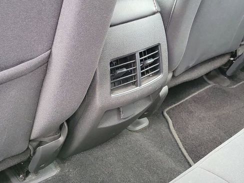 Used 2013 Ford Edge SEL FWD image 23