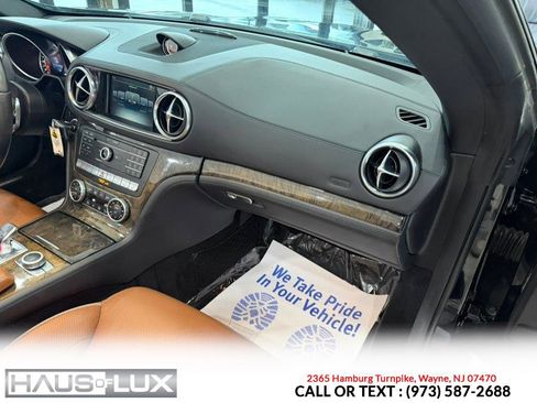 Used 2017 Mercedes-Benz SL 450 w/ Premium I Package image 26