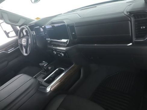 Used 2024 GMC Sierra 1500 Elevation image 28