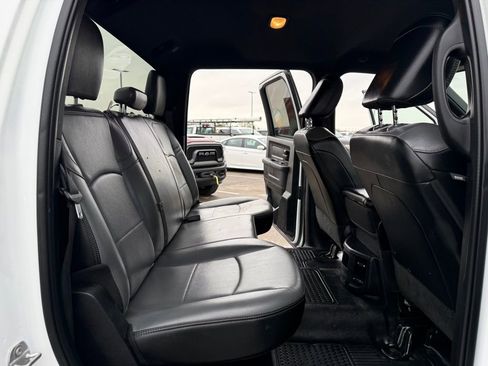 Used 2022 RAM 2500 Tradesman w/ Chrome Appearance Group image 18