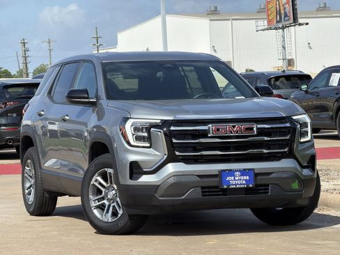 Used 2025 GMC Terrain Elevation FWD image 2
