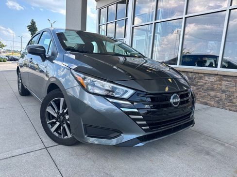 Used 2025 Nissan Versa SV FWD image 1