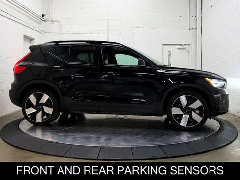 Used 2023 Volvo XC40 Recharge Ultimate image 10