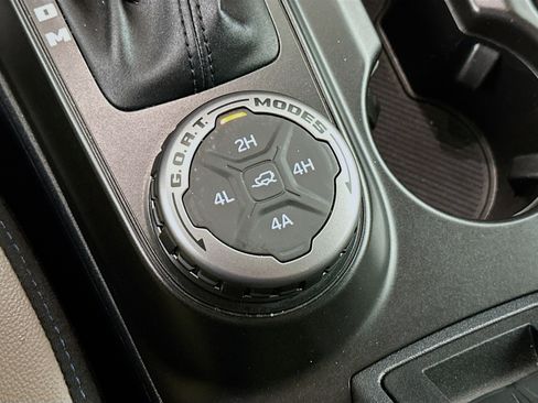 Used 2022 Ford Bronco Wildtrak image 26