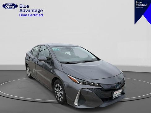 Used 2021 Toyota Prius Prime XLE w/ Carpet Mat Package (TMS) FWD image 4