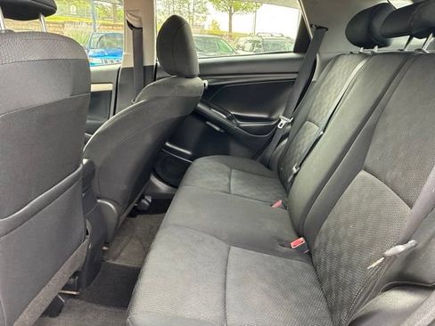 Used 2009 Toyota Matrix w/ PWR Pkg FWD image 12