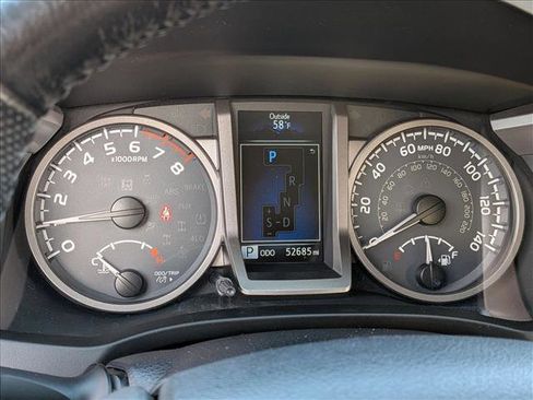 Used 2018 Toyota Tacoma SR5 image 11