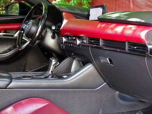 Used 2021 MAZDA MAZDA3 Hatchback w/Premium Plus Pkg AWD/4WD image 47
