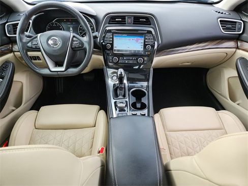 Used 2016 Nissan Maxima Platinum image 14