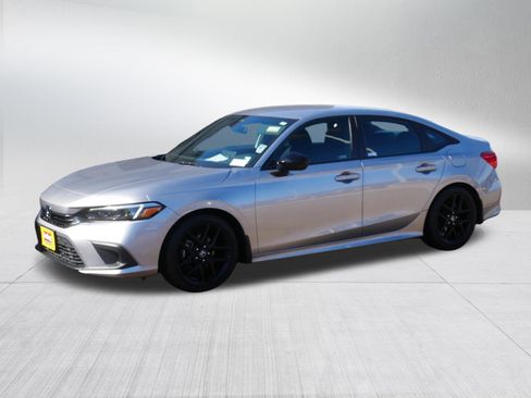 Used 2023 Honda Civic Sport image 3