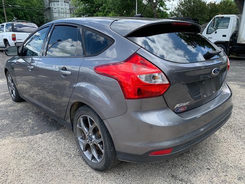 Used 2013 Ford Focus SE FWD image 4