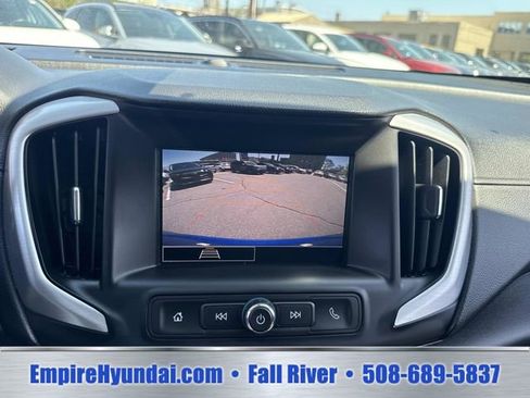 Used 2024 GMC Terrain SLE AWD/4WD image 23