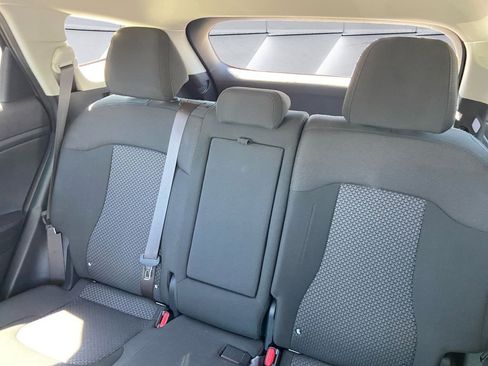 Used 2025 Kia Sportage LX AWD/4WD image 15