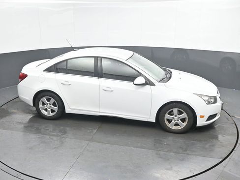 Used 2014 Chevrolet Cruze LT image 14