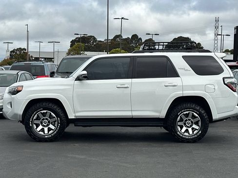 Used 2021 Toyota 4Runner TRD Off-Road Premium w/ Moonroof Package AWD/4WD image 7