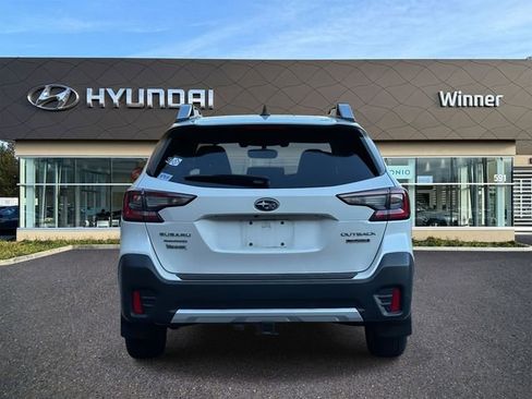 Used 2022 Subaru Outback Touring image 3