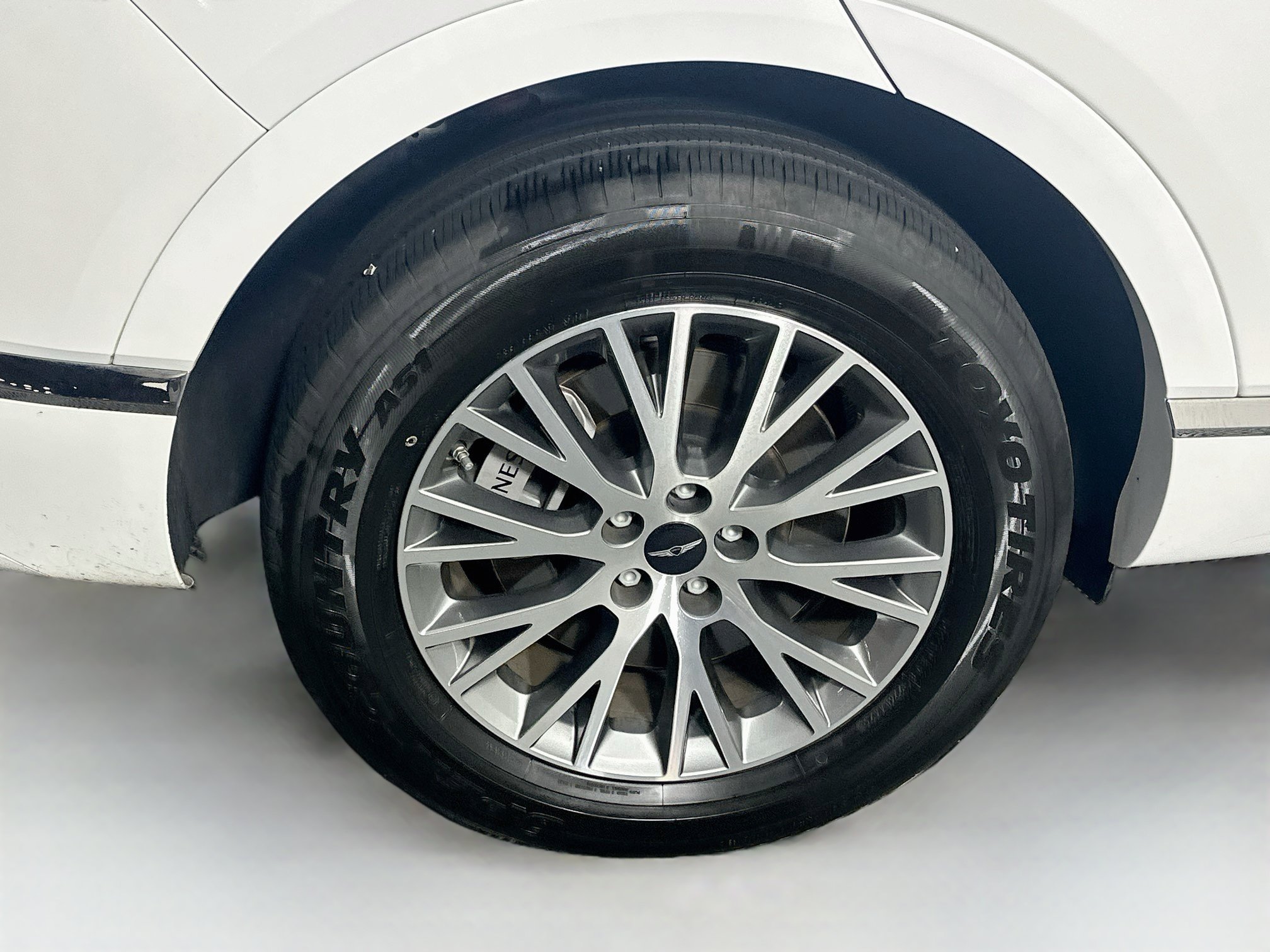 Used 2025 Genesis GV80 2.5T Standard AWD/4WD image 11
