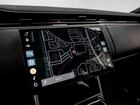 Used 2024 Land Rover Range Rover SE image 53