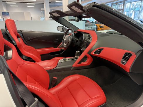 Used 2016 Chevrolet Corvette Z06 w/ 3LZ Preferred Equipment Group image 23