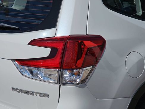 Used 2021 Subaru Forester AWD/4WD image 39