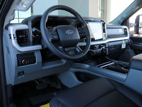 New 2026 Ford F250 XLT w/ XLT Premium Package image 21