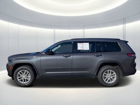 Used 2023 Jeep Grand Cherokee L Laredo image 5