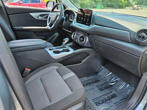 Used 2025 Chevrolet Blazer LT w/ Driver Confidence Package image 28