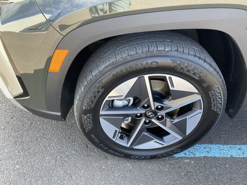 Certified 2025 Hyundai Tucson SEL AWD/4WD image 9