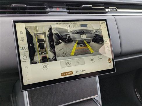 New 2025 Land Rover Range Rover SE image 12