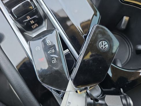 Used 2024 Volkswagen Atlas SEL Premium R-Line AWD/4WD image 35