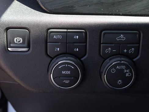 Used 2026 Chevrolet Silverado 1500 LT w/ Texas Edition Plus AWD/4WD image 23