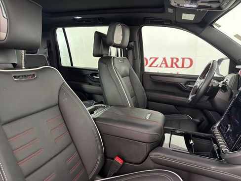 Used 2025 GMC Yukon XL AT4 Ultimate AWD/4WD image 14