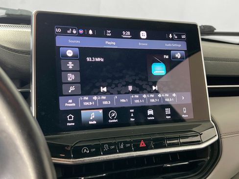 Used 2022 Jeep Compass Limited w/ Elite Group AWD/4WD image 15