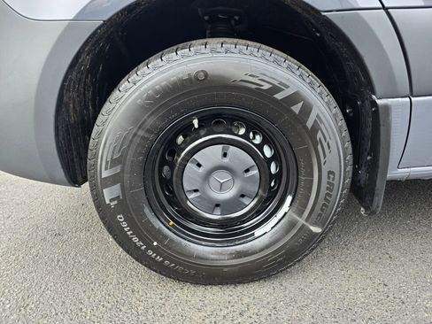 New 2025 Mercedes-Benz Sprinter 2500 image 10